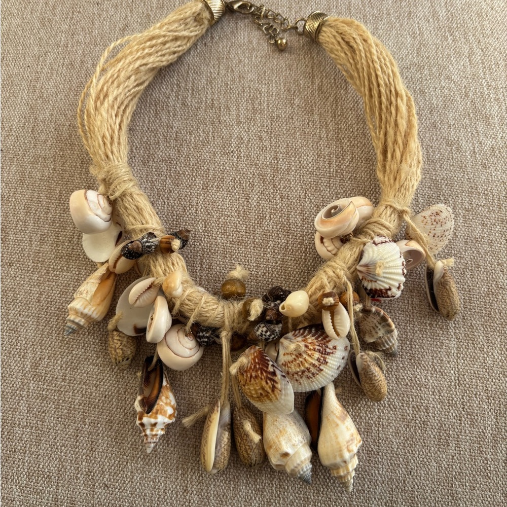 Natural Shell and Jute Necklace